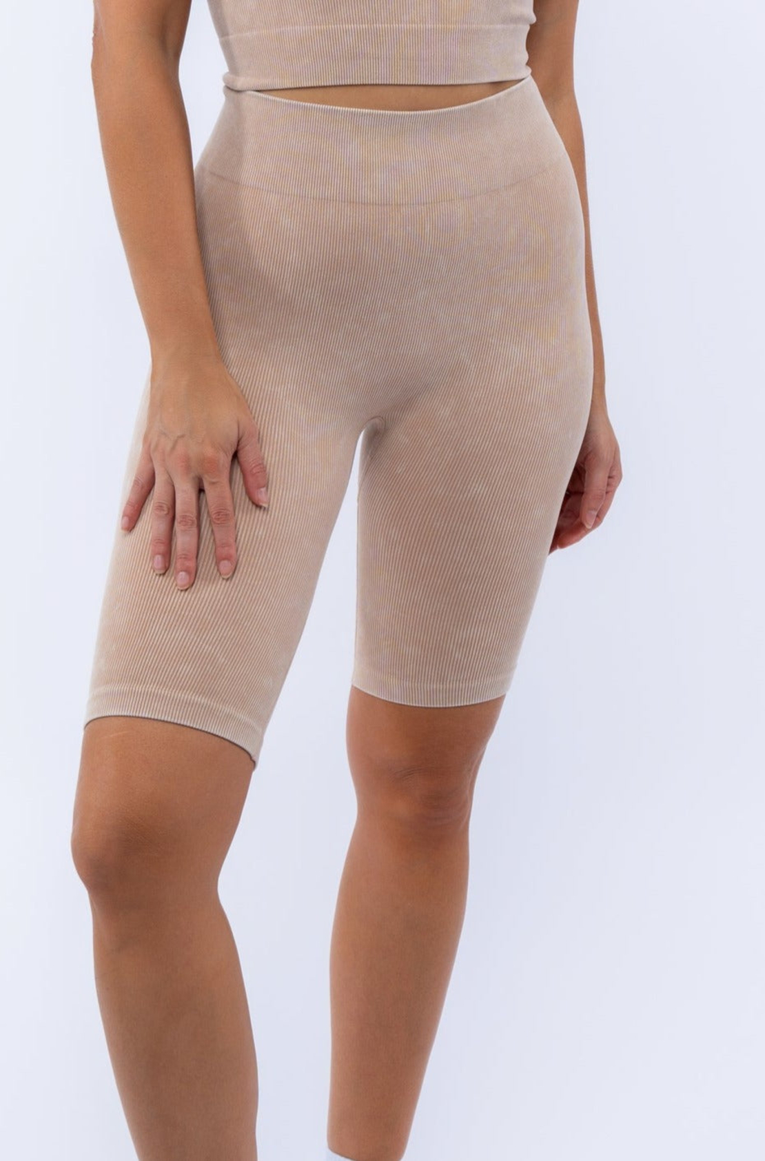 Capri Ribbed Shorts 7'' Inseam