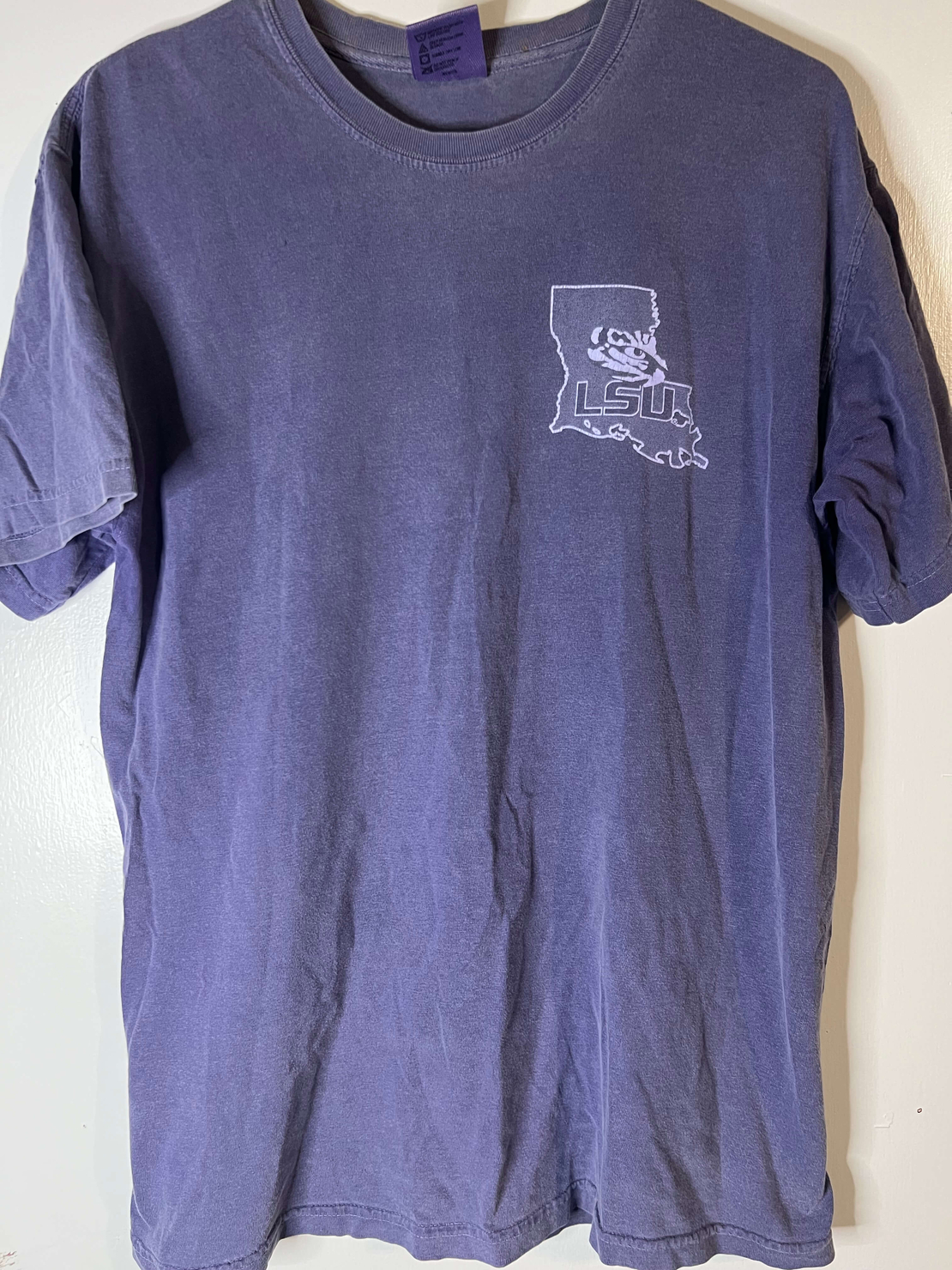 Men’s Medium LSU Tigers Comfort Colors Tshirt