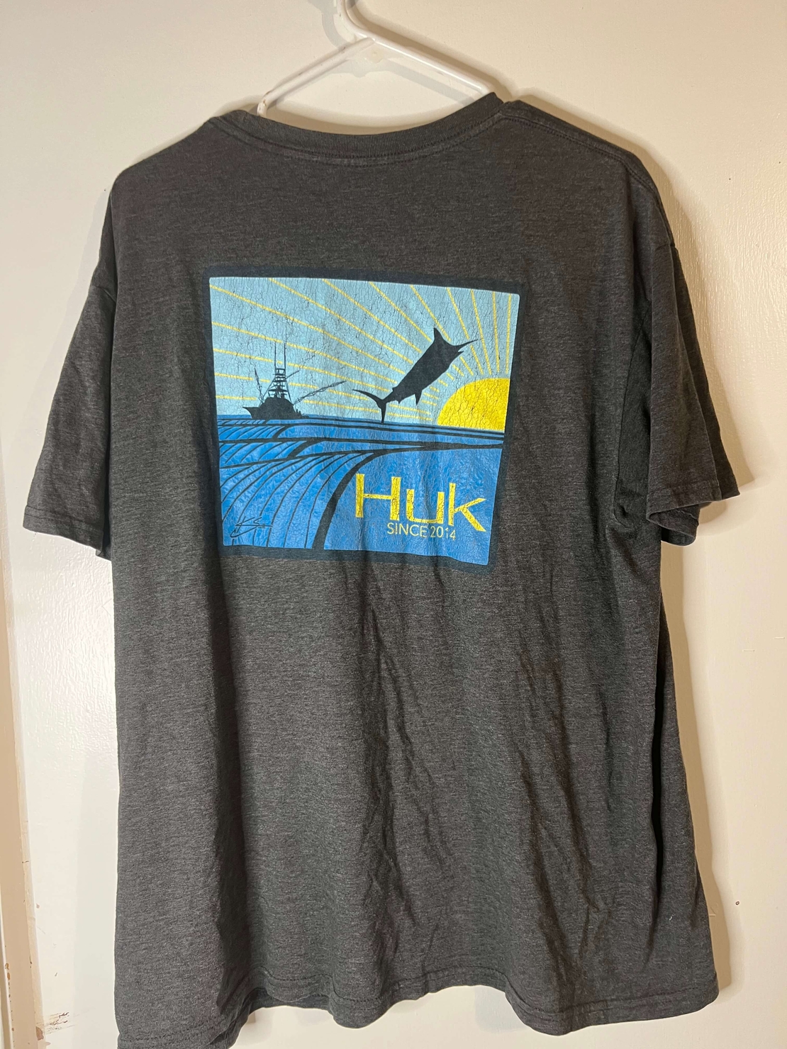 Mens Xl Huk Fishing Tshirt